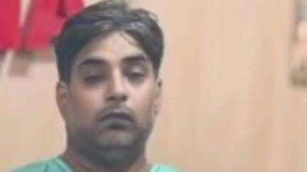 सकलडीहा: सकलडीहा सामुदायिक स्वास्थ्य केंद्र पर तैनात फार्मासिस्ट मनोज की मथेला समीप सड़क पर हृदय गति रुकने से हुई मौत