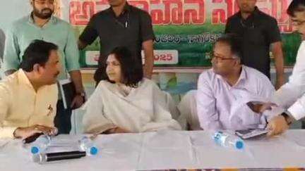 జడ్చర్ల: భూ సమస్యల పరిష్కారానికే భూ భారతి చట్టం: ఊరుకొండ మండల కేంద్రంలో జిల్లా కలెక్టర్ విజయేంద్ర బోయి