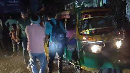 नाथनगर: रामपुर में लाइन पार करते समय भतौडिया के युवक का कटा पैर, हालत गंभीर