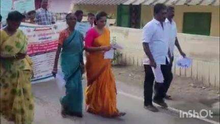 அரக்கோணம்: அரசு பள்ளியில் மாணவர்களை சேர்ப்பதன் அவசியம் குறித்த விழிப்புணர் பேரணி காந்திநகர் பகுதியில் நடைபெற்றது