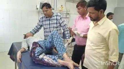 रामपुर: जदूपूर डीएवी स्कूल के पास बाइक और स्कूटी की टक्कर में स्कूटी सवार दो छात्राएं गंभीर रूप से घायल, एक की हुई मौत