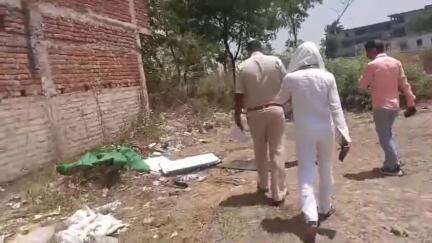 बेलागंज: कंचनपुर मोड़ के पास कौशल विकास केंद्र में चोरी, थानाध्यक्ष ने किया घटनास्थल का निरीक्षण