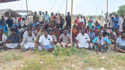 கள்ளக்குறிச்சி: பிரிதிவிமங்கலம் கிராமத்தில் ஆதிதிராவிடர் நலத்துறையின் மூலம் வழங்கப்பட்ட பட்டாவை ரத்து செய்த அதிகாரிகளை கண்டித்து உண்ணாவிரத போராட்டம்