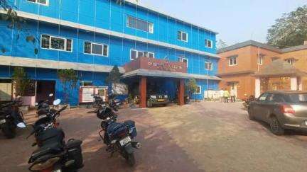 ଦିଗପହଣ୍ଡି: ଗଞ୍ଜାମ ଜିଲ୍ଲା ଦିଗପହଣ୍ଡି ବ୍ଲକ ଗୌଡ଼ ଗାଁରେ ସିରିଜ୍‌ ଚୋରି ହୋଇଥିବା ସୂଚନା ମିଳିଛି ।