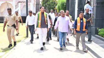 कराड: काँग्रेसमुक्त कराड दक्षिण विधानसभा मतदारसंघ प्रत्यक्षात आणणार : आ.डॉ.अतुलबाबा भोसले; कराड येथे गाव चलो वस्ती चलो अभियान