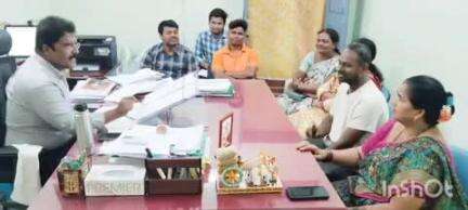 భద్రాచలం: భద్రాచలం ఐటీడీఏ ప్రాంగణంలో ట్రైబల్ మ్యూజియం స్టాల్స్ నిర్వాహకులతో సమావేశం నిర్వహించిన సహాయ ప్రాజెక్టు అధికారి
