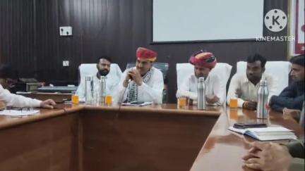 बकानी: बकानी कस्बे के पंचायत समिति सभागार में आयोजित साधारण सभा की बैठक में पेयजल का मुद्दा छाया