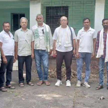 चांडिल: चांडिल बांध स्थल में विस्थापित मुक्ति वाहिनी ने की बैठक, कहा- विस्थापितों का हक छीना गया तो होगा संघर्ष