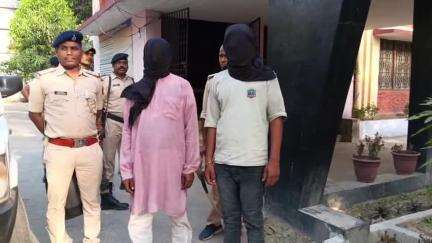 पारू: पारु पुलिस ने छापेमारी में दो अवैध बंदूक और 18 लीटर विदेशी शराब के साथ दो लोगों को गिरफ्तार किया
