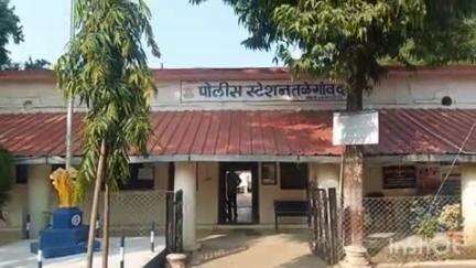 चांदूर रेल्वे: टिटवा येथे विनापरवाना रेती वाहतूकप्रकरणी ट्रॅक्टर-ट्रॉलीसह ६ लाख ७ हजारांचा मुद्देमाल जप्त, दोघांवर पोलिसांत गुन्हा दाखल