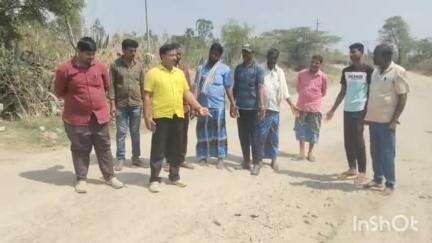 ಶ್ರೀನಿವಾಸಪುರ: ಗೌನಿಪಲ್ಲಿಯಿಂದ ಆಂಧ್ರಪ್ರದೇಶದ ಬಿ.ಕೊತ್ತಕೋಟ ರಸ್ತೆಯನ್ನು ಡಾಂಭರೀಕರಣ ಮಾಡಬೇಕೆಂದು ಸ್ಥಳೀಯರ ಮನವಿ