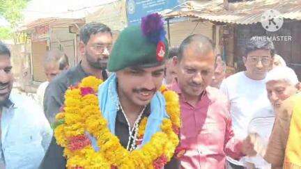 आगर: आगर के शुभम उपाध्याय बने सेना में धर्मगुरु, शहर आगमन पर हुआ भव्य स्वागत