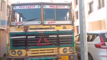 શહેરા: છાણીપ પાસેથી ગેરકાયદે રેતી ભરેલા બે વાહનો ઝડપી પાડી કાર્યવાહી કરતું જિલ્લા ખાણ ખનીજ વિભાગ