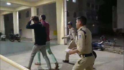 खंडवा नगर: कोतवाली पुलिस ने फर्जी ऐप से ठगी करने वाले दो आरोपियों को किया गिरफ्तार