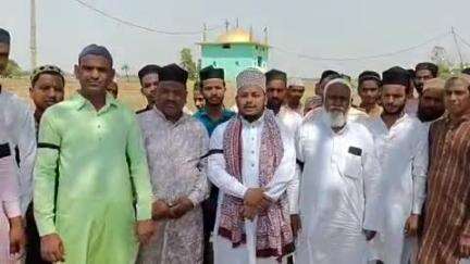 Aaj garam neura me badhnmaaz jumma phalgaw atankwadi hamle ke virodh pradarshan Kiya gaya 

gram neura po.sori ps.risiya