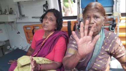హుజూరాబాద్: తుమ్మనపల్లి గ్రామంలో అంగన్వాడీ టీచర్ సరోజణ తోపాటు మరో ఇద్దరు మహిళలపై తేనెటీగల దాడి 108 ద్వారా ఏరియా ఆసుపత్రికి తరలింపు