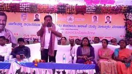 ಬಾಗೇಪಲ್ಲಿ: ಸರ್ಕಾರದ ಯೋಜನೆಗಳು ಜನರಿಗೆ ತಲುಪಿದಾಗ ಅಭಿವೃದ್ಧಿ ಸಾಧ್ಯ: ದೇವರಗುಡಿಪಲ್ಲಿಯಲ್ಲಿ ಶಾಸಕ ಎಸ್.ಎನ್.ಸುಬ್ಬಾರೆಡ್ಡಿ