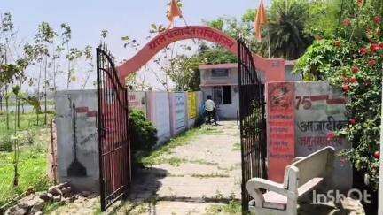 धनघटा: बकौली कला गांव में नहीं आते सफाई कर्मी, पंचायत भवन लगा गंदगी का अंबार #jansamasya