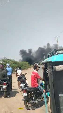 दतिया कबाड़ा व्यापारी के कबाड़े में लगी भीषण आग