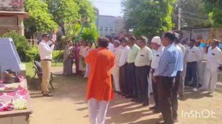 बाड़ी: बाडी में पूर्व सैनिक व सर्व हिंदू समाज ने दी श्रद्धांजलि, आक्रोश बैठक कर पहलगाम हमले को लेकर जताया आक्रोश