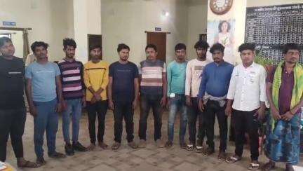 कांसाबेल: कांसाबेल क्षेत्र में बाहरी प्रदेश के रह रहे लोगों की धपकड़ शुरू, आधार कार्ड की की गई जांच