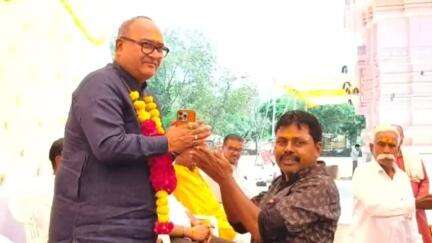 હિંમતનગર: ભાથી ખત્રી ગામે ઓમકારેશ્વર મહાદેવ મંદિર નો પ્રાણ પ્રતિષ્ઠા મહોત્સવ યોજાયો, પૂર્વ ધારાસભ્ય રહ્યા હાજર