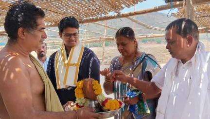 సప్త నది సంగమేశ్వరుని కుటుంబ సమేతంగా దర్శించుకున్న: జాయింట్ కలెక్టర్ విష్ణు చరణ్