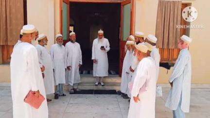 जावद: पहलगाम आतंकी हमले में मारे गए पर्यटकों को बोहरा समाज ने जावद में जुमे की नमाज़ अदा करने के बाद दी श्रद्धांजलि
