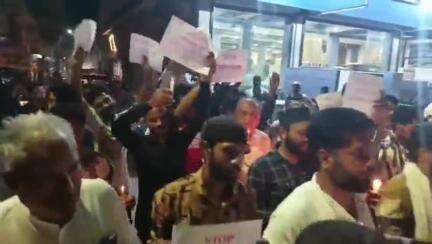 रतलाम: पहलगाम आतंकी हमले में शहीद हुए भारतीयों को श्रद्धांजलि देने के लिए अशोक नगर हरमाला रोड से निकाला गया जुलूस