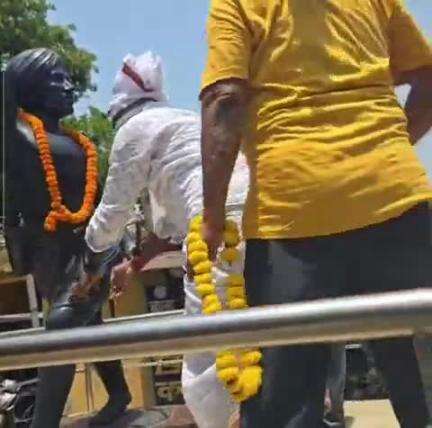 पोटका: ढेंगाम में वीर शहीद गंगा नारायण सिंह की जयंती पर श्रद्धांजलि कार्यक्रम आयोजित, विधायक संजीव सरदार हुए शामिल