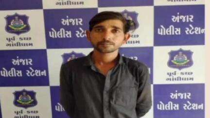 અંજાર: છેલ્લા નવ વર્ષથી ચોરીના ગુનામાં નાસતા ફરતા આરોપીને  અંજાર પોલીસે અંજાર પોલીસ સ્ટેશન વિસ્તારમાંથી ઝડપ્યો