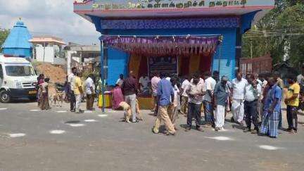 கள்ளக்குறிச்சி: மந்தைவெளியில் நடைபெற்ற வெறி நோய் தடுப்பூசி செலுத்தும் முகாமை துவக்கி வைத்த மாவட்ட ஆட்சியர்