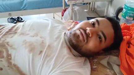 কালনা ১: কালনা যোগীপাড়ায় জন্মদিনে নেমন্তন্ন করে ডেকে মদের আসরে এক যুবককে গলায় কোপ দিয়ে খুনের চেষ্টা এক বন্ধুর