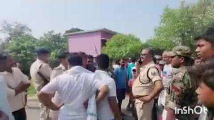 बेनीपट्टी: बनकट्टा चौक के पास पिकअप वैन की टक्कर से बाइक सवार युवक की मौत, दूसरा घायल