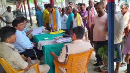 मशरक: जिले के विभिन्न थाना परिसरों में वरीय एसपी के आदेश पर जनता दरबार आयोजित, मशरक थाना परिसर में भी