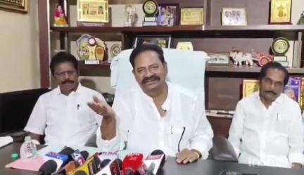 వినుకొండ పట్టణంలో వైసిపి బ్యానర్లు తొలగిస్తున్నారు : మాజీ ఎమ్మెల్యే బొల్లా బ్రహ్మనాయుడు