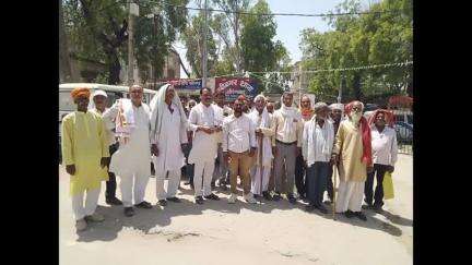 नबीनगर: किशोरी के अपहरण के विरोध में ग्रामीणों ने नवीनगर थाने का घेराव कर किया प्रदर्शन