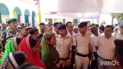 बरियारपुर: जिलाधिकारी ने महादलित टोले में लगाए गए विशेष शिविर का लिया जायजा