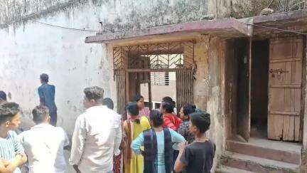 झरिया/जोरापोखर/सिंदरी: झरिया के जैन मिलन धर्मशाला की छत से महिला ने लगाई छलांग, मौके पर हुई मौत