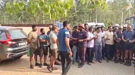 బెల్లంపల్లి: జమ్ము కశ్మీర్‌లో ఉగ్రదాడికి నిరసనగా బెల్లంపల్లి శాంతి ఖని గనిపై కొవ్వొత్తుల ర్యాలీ, నివాళులర్పించిన TBGKS నాయకులు