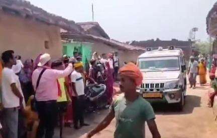 तोपचांची: प्रखंड के खेराबेड़ा निवासी की कुवैत में हुई मौत, 16वें दिन शव पहुंचा, परिजनों का रो-रो बुरा हाल