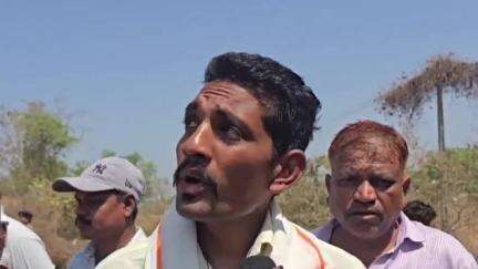 નાંદોદ: અમારી પણ જમીનો લઈ લિધી છે એમને વળતર આપ્યું નથી આગામી દિવસો માં આખું ગામ ટાવર ઉપર ચઢી જશે.