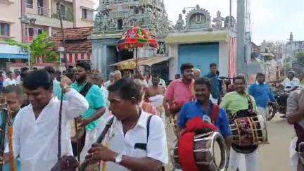 தேவகோட்டை: ஸ்ரீரெங்கநாதப்பெருமாள் கோவில் தேரோட்டம் வடம் பிடித்த பக்தர்கள்