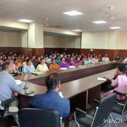 भोरंज: बीपीएल चयन प्रक्रिया को निष्पक्षता और पारदर्शिता के साथ पूर्ण करने के मिनी सचिवालय में SDM ने दिए निर्देश