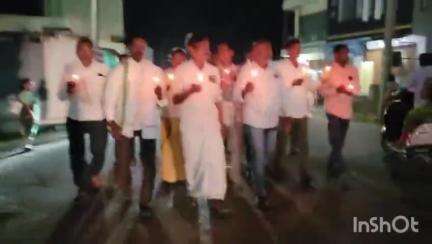 మానకొండూరు: జమ్మూ కాశ్మీర్లోని ఉగ్రవాదులు జరిపిన దాడికి నిరసనగా అన్నారం గ్రామంలో కొవ్వొత్తుల ర్యాలీ చేపట్టిన గ్రామస్తులు