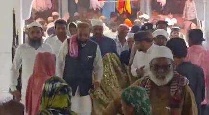 ભુજ: રણકાંધીએ કોમી એકતાનાં પ્ર‌તીક હાજીપીરનો મેળો ખુલ્લો મૂકાયો