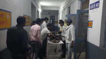 पटेरा: कुआंखेड़ा के समीप अनियंत्रित होकर गिरी बाइक, एक युवक हुआ घायल