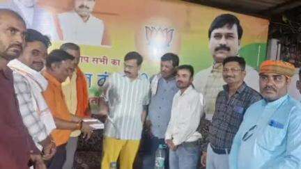 जबेरा: राज्यमंत्री धर्मेंद्र सिंह लोधी ने जबेरा मंडल कार्यकारिणी से की मुलाकात