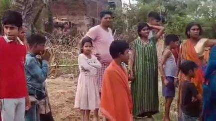 गुरुआ: खैरी गांव में खलिहान में लगी आग, हजारों रुपये का गेहूं राख हो गया