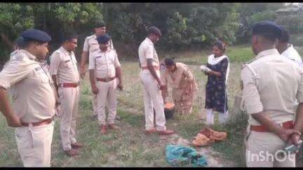 बेनीपट्टी: पतौना थाना क्षेत्र के तेघरा गांव में सनकी पति ने कुदाल से पत्नी की हत्या कर दी, गर्दन काटकर शव का निपटान किया